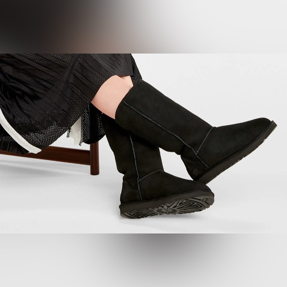 UGG Classic Tall II Genuine Shearling Lined Black Boots - Picture 5 of 10
